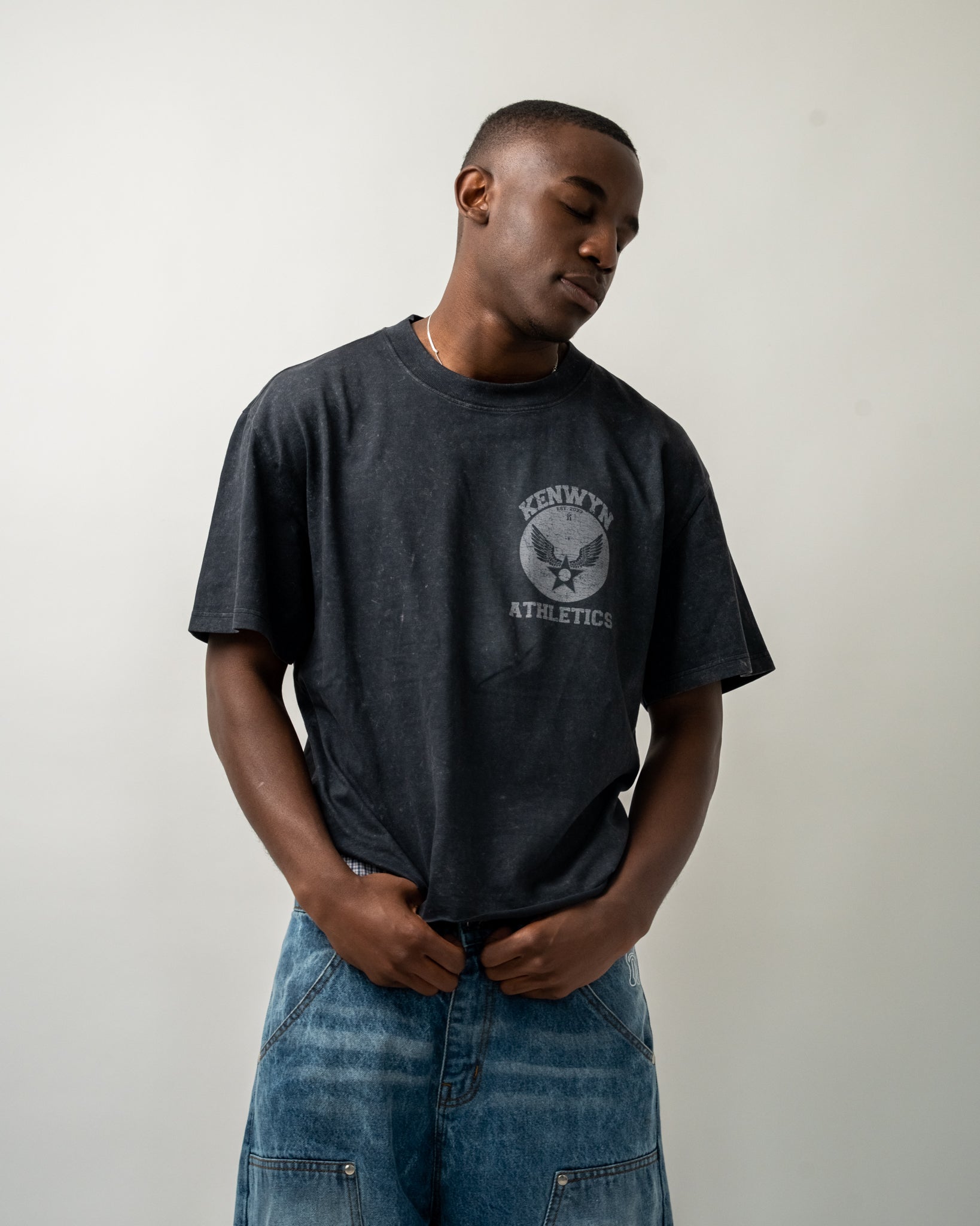 HEAVYWEIGHT KENWYN ATHLETICS T-SHIRT