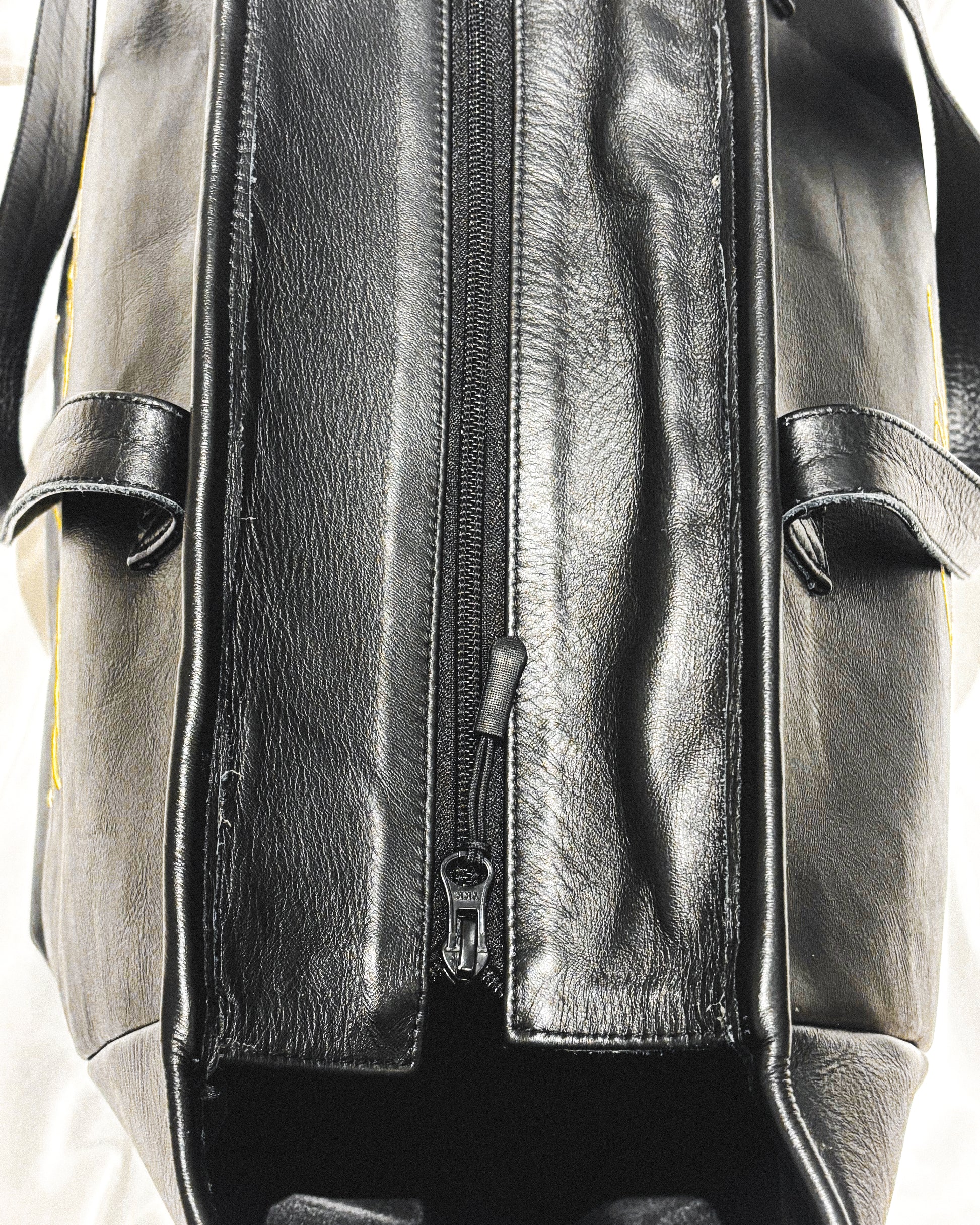 LARGE LEATHER BAG